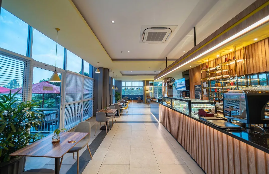 Harris Suites Puri Mansion-1